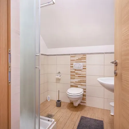 Roberta Apartma